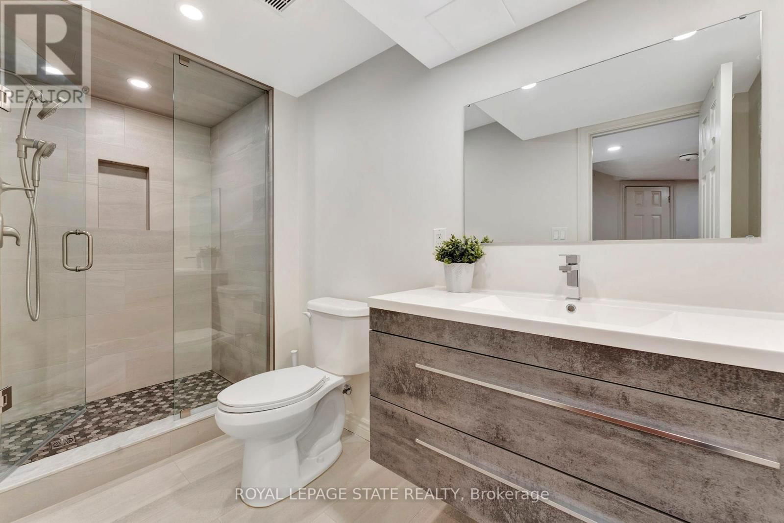 72 - 11 PIRIE DRIVE Image 27
