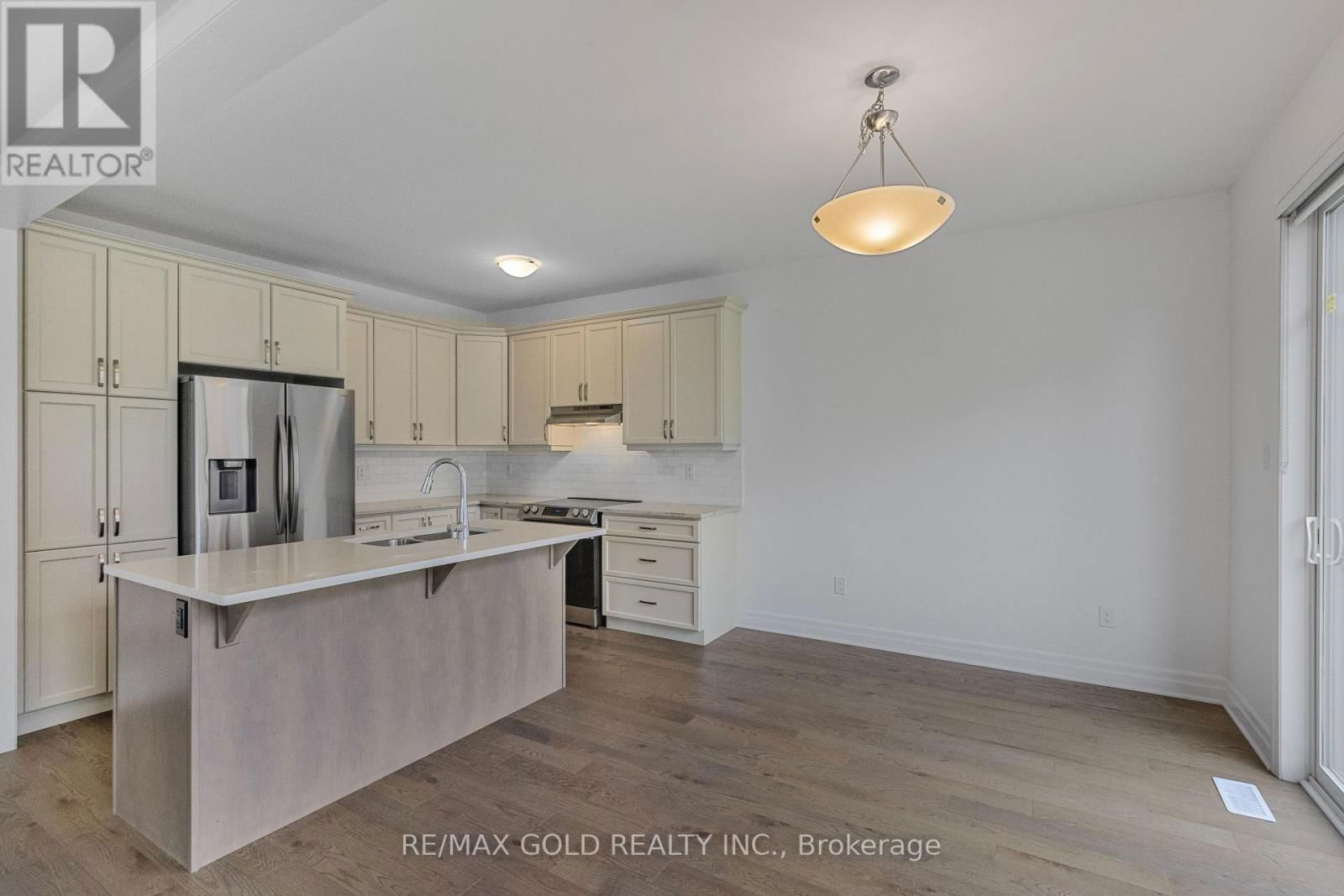 165 FORESTWALK STREET Image 13