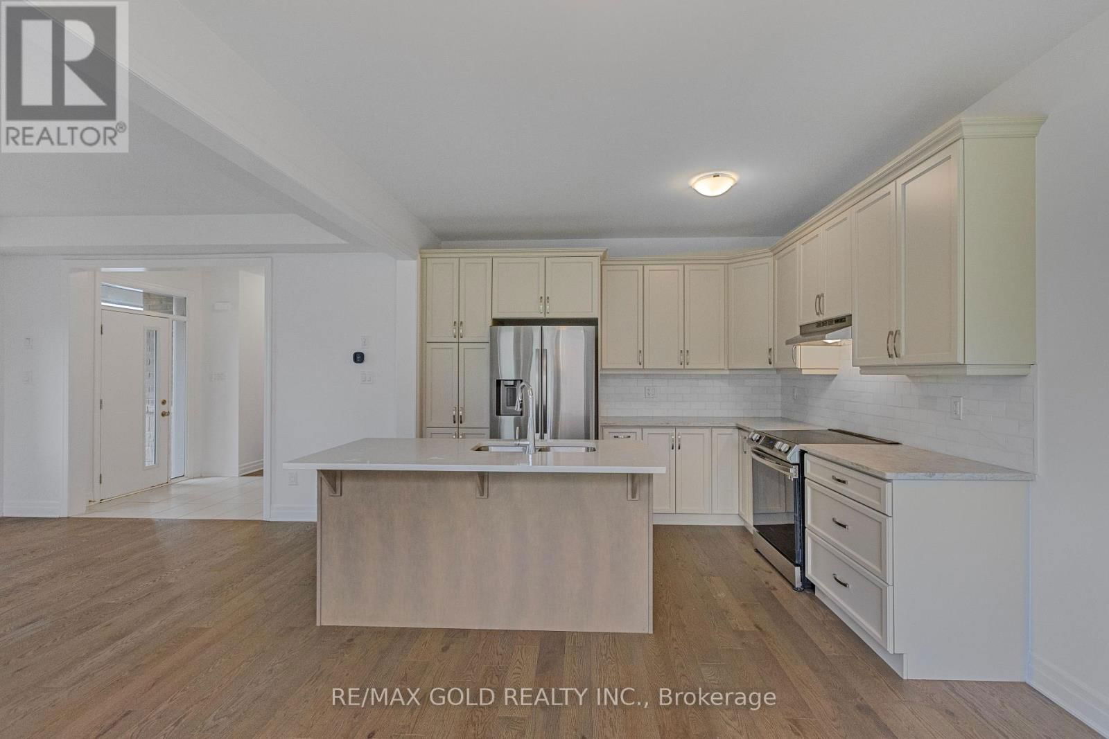 165 FORESTWALK STREET Image 14