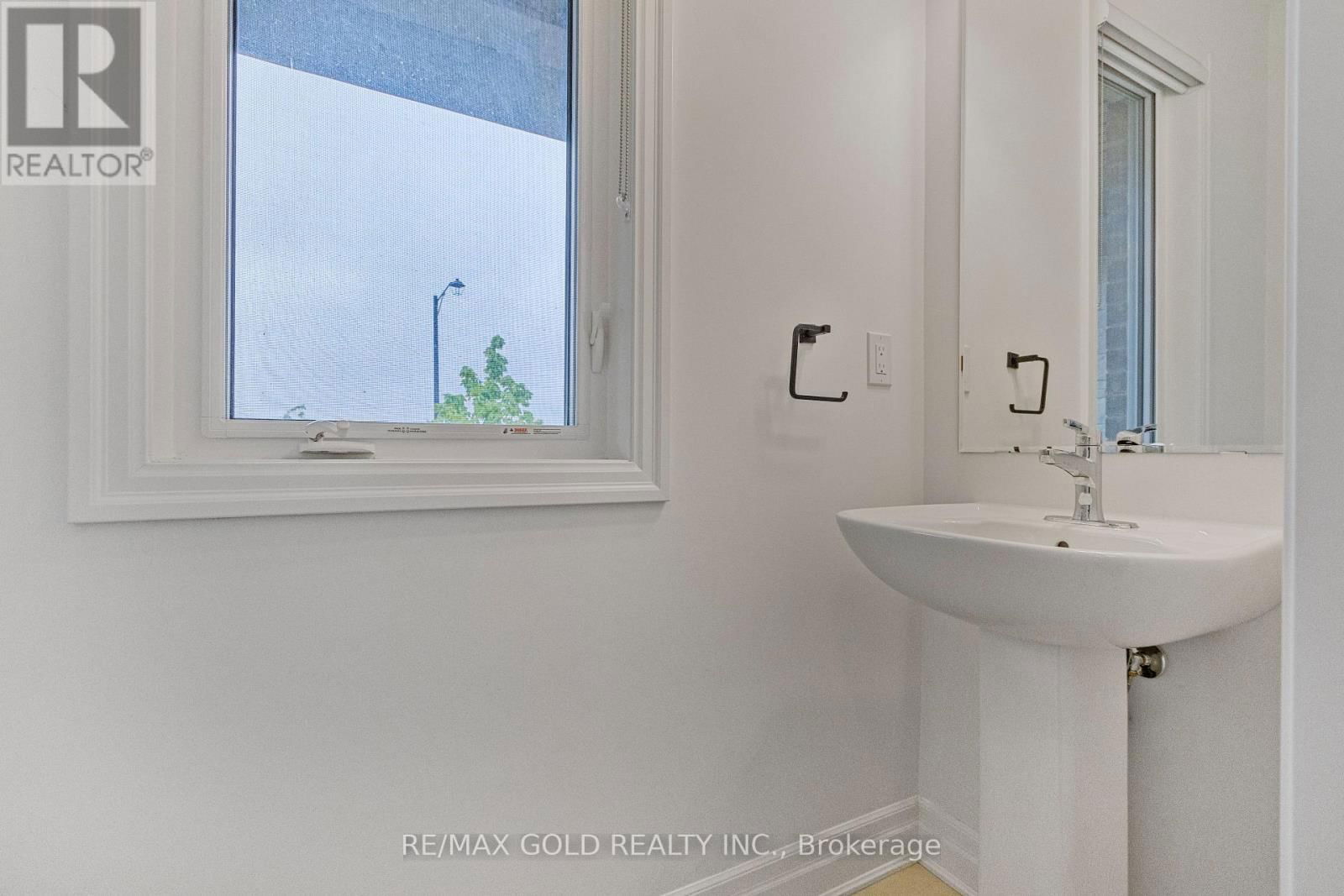 165 FORESTWALK STREET Image 20