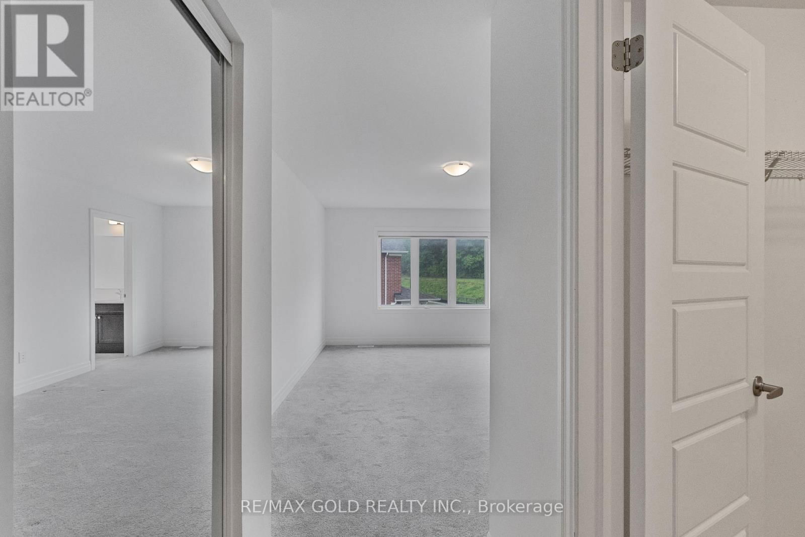 165 FORESTWALK STREET Image 22