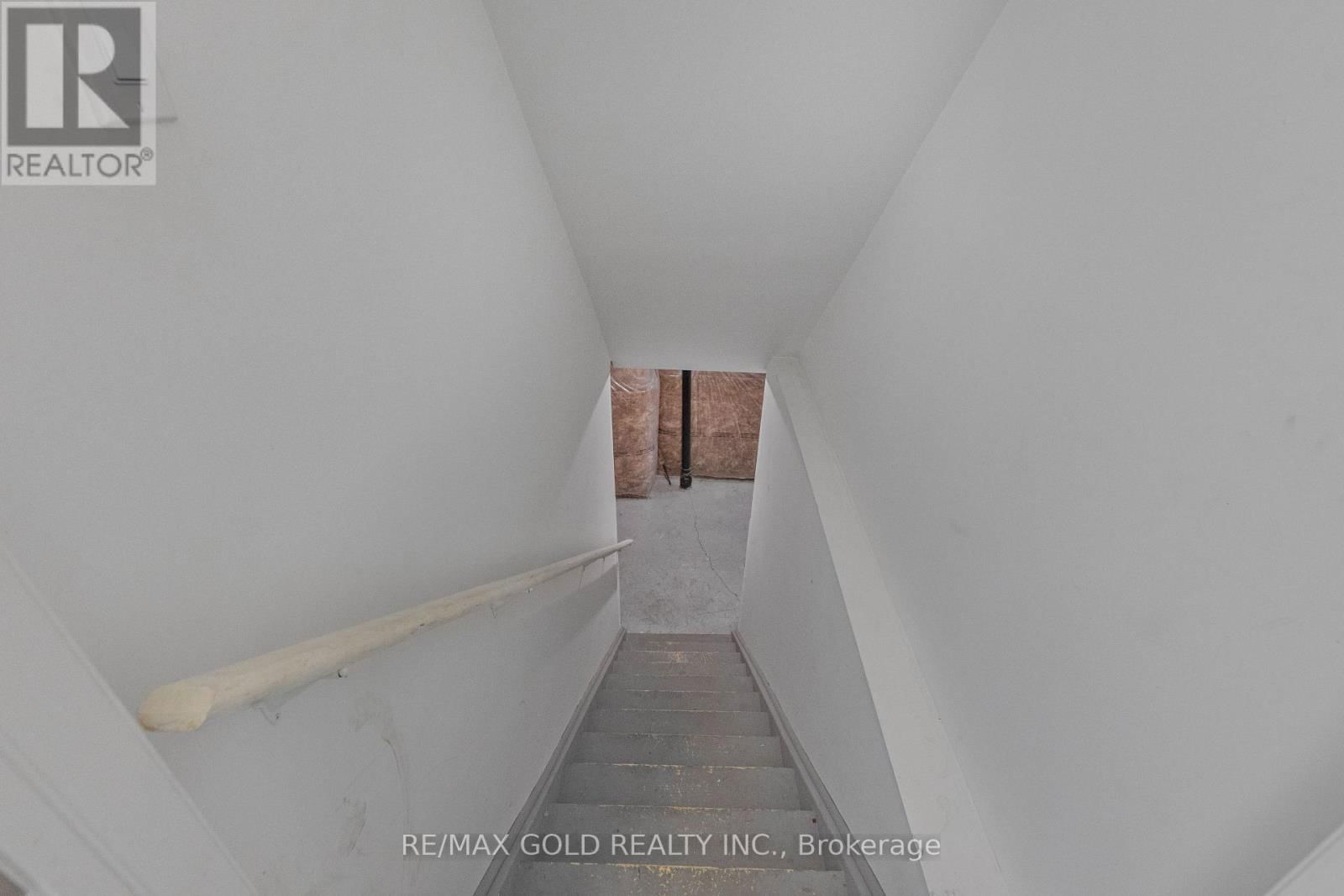 165 FORESTWALK STREET Image 38