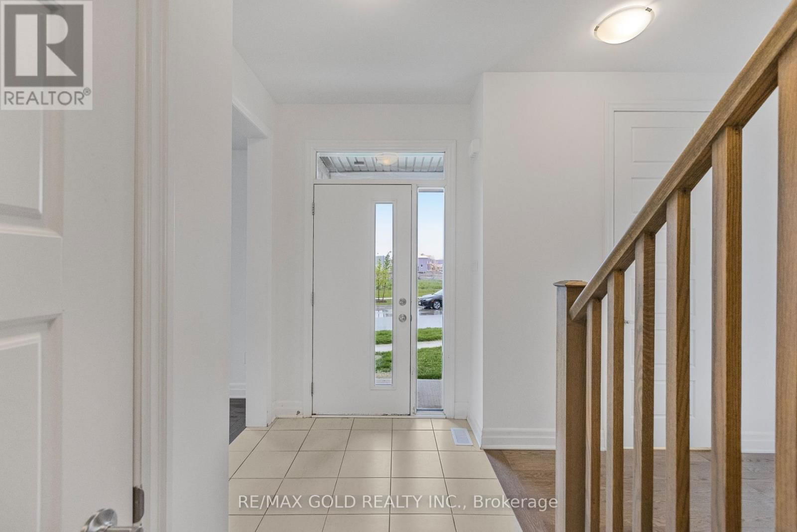 165 FORESTWALK STREET Image 7