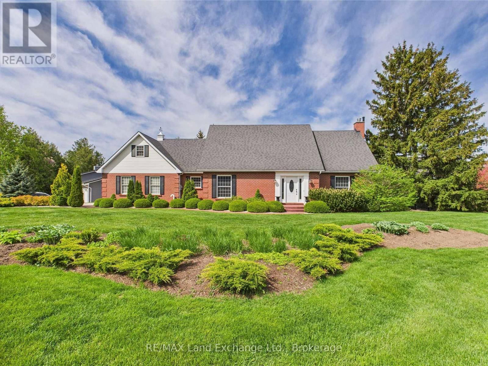 4 EASTWOOD CRESCENT Image 1