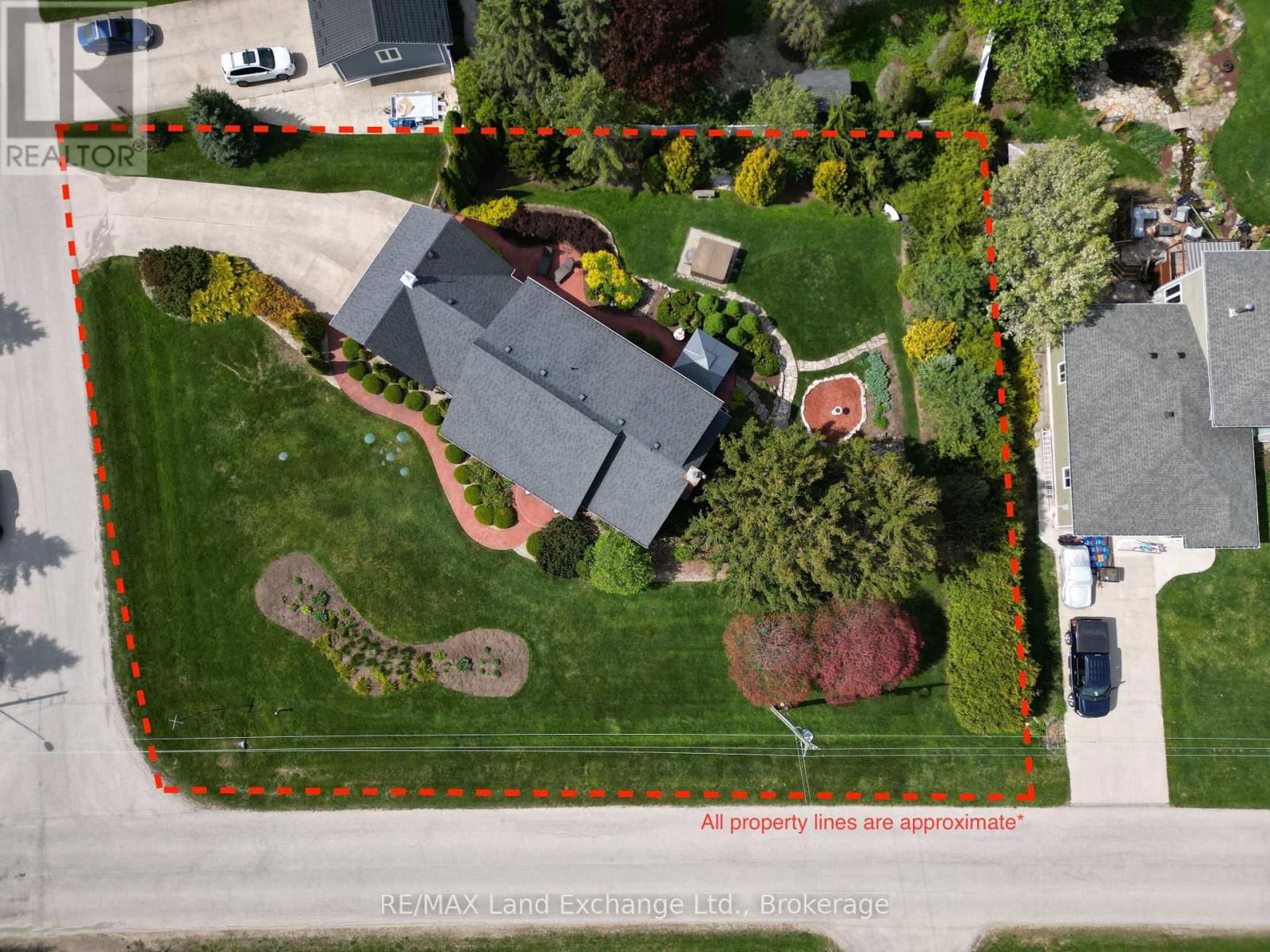 4 EASTWOOD CRESCENT Image 33