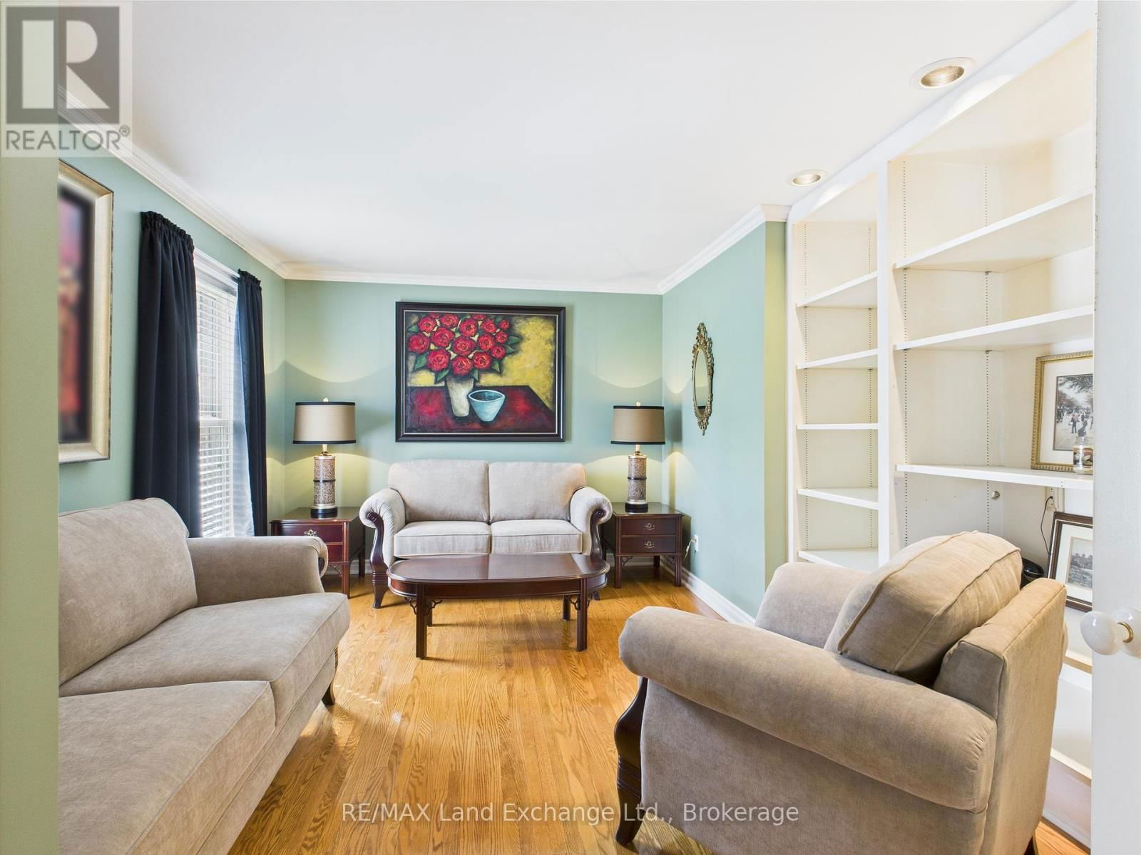 4 EASTWOOD CRESCENT Image 4