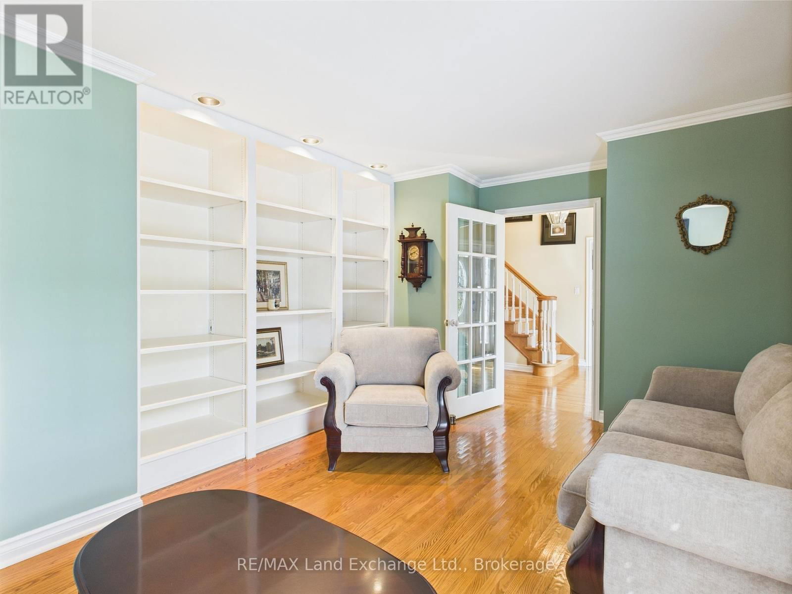 4 EASTWOOD CRESCENT Image 5