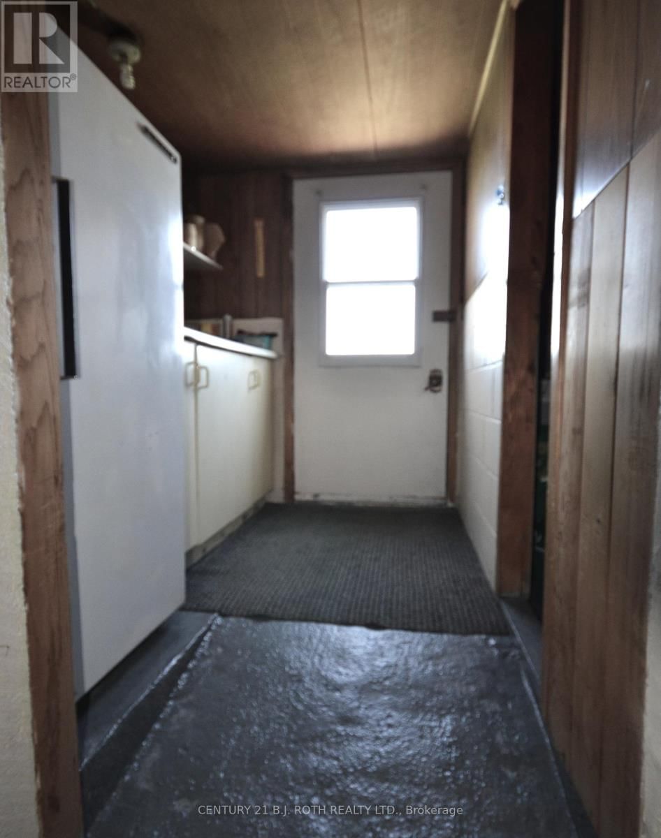 11704 64 HIGHWAY Image 32