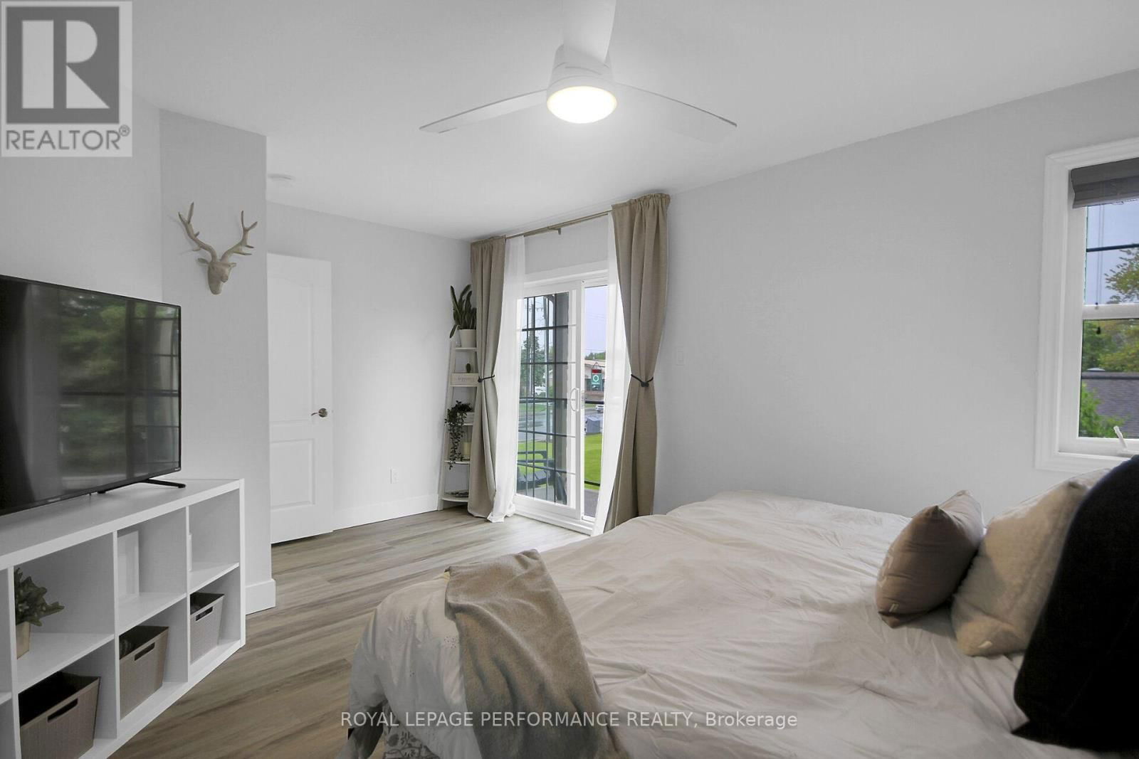 201 - 245 EQUINOX DRIVE Image 14