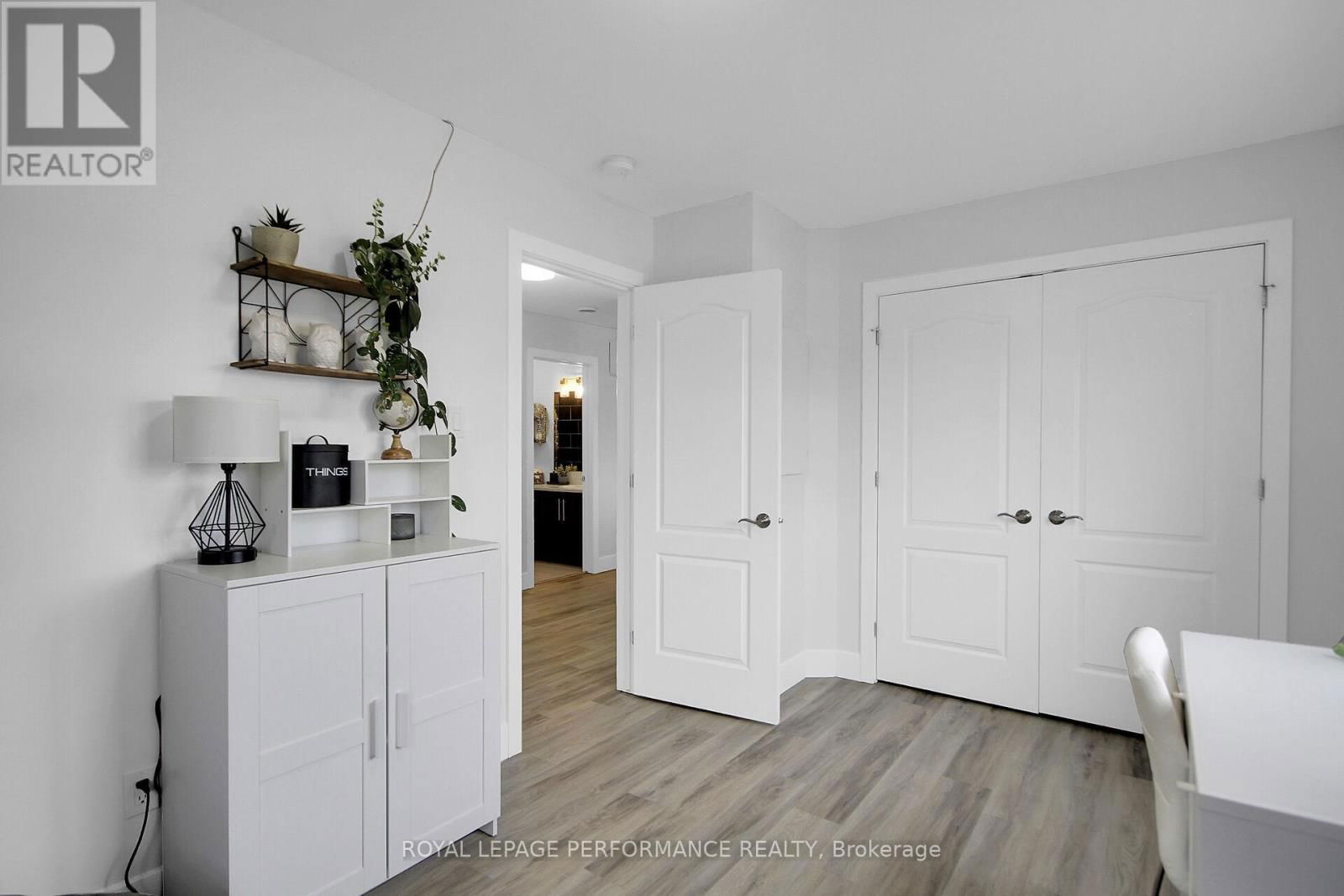 201 - 245 EQUINOX DRIVE Image 16