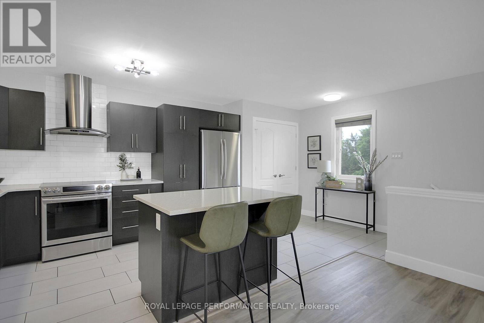201 - 245 EQUINOX DRIVE Image 6