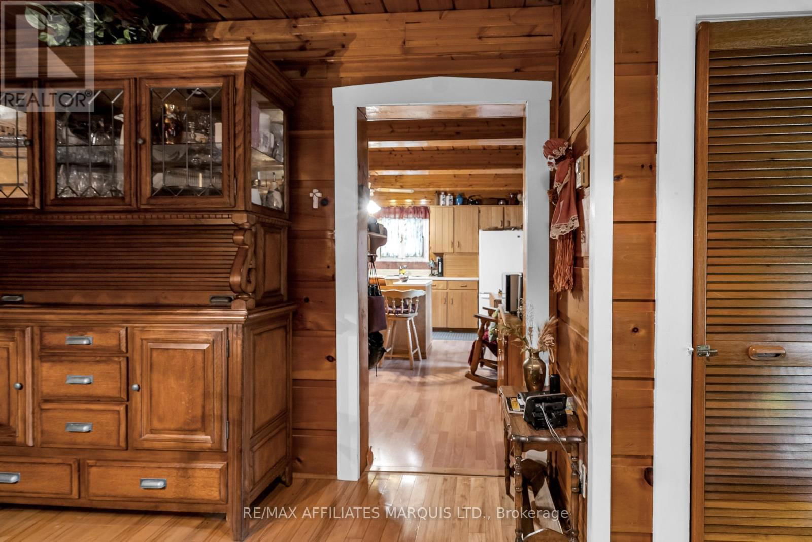 17228 HEADLINE ROAD WEST Image 12