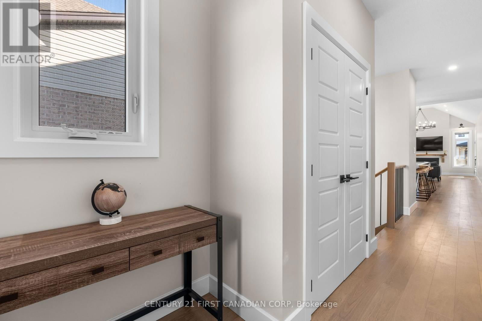 128 SCOTTS DRIVE Image 12