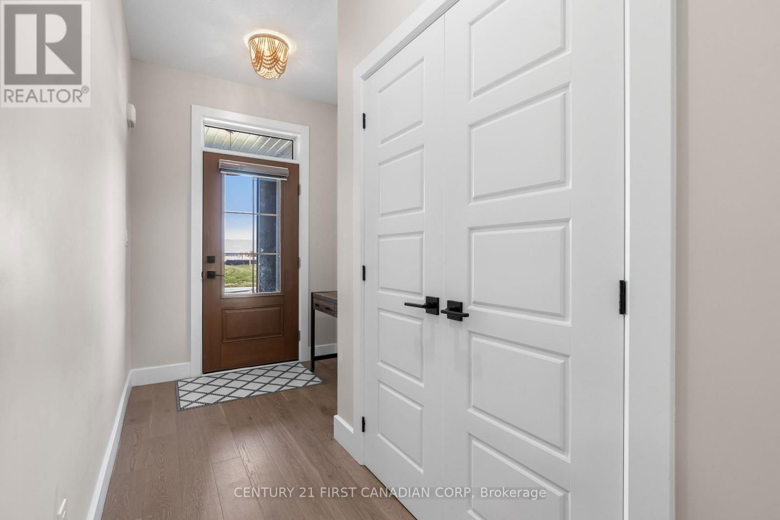 128 SCOTTS DRIVE Image 13
