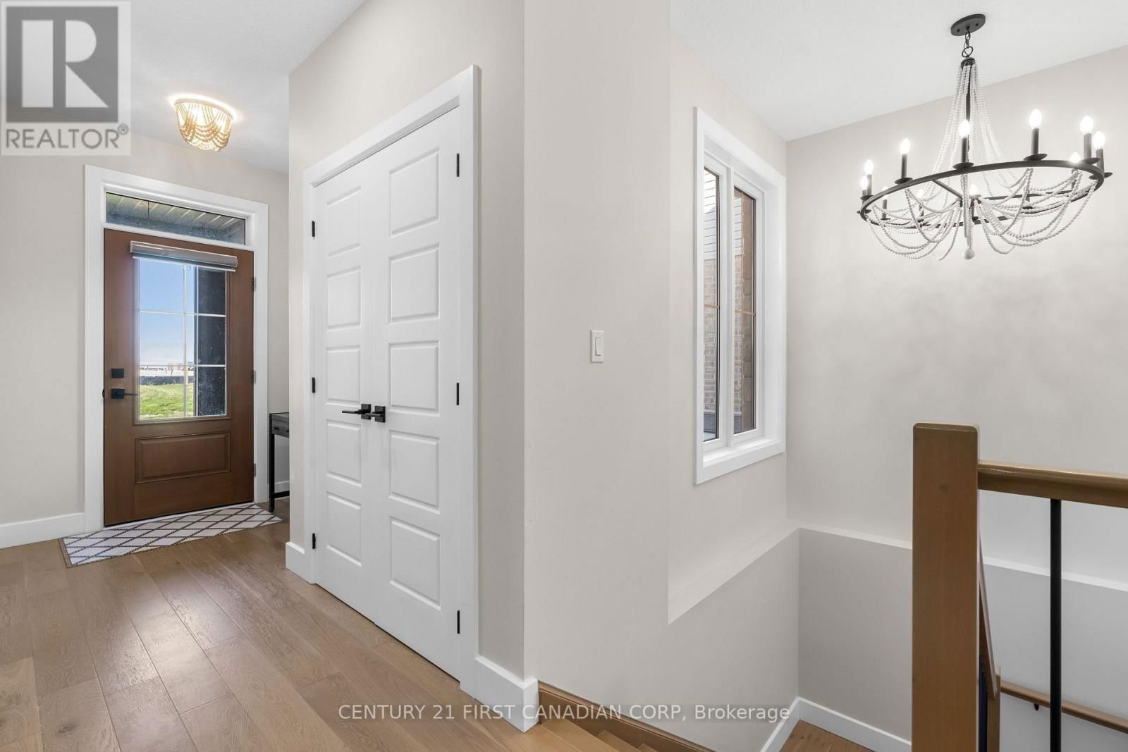 128 SCOTTS DRIVE Image 14