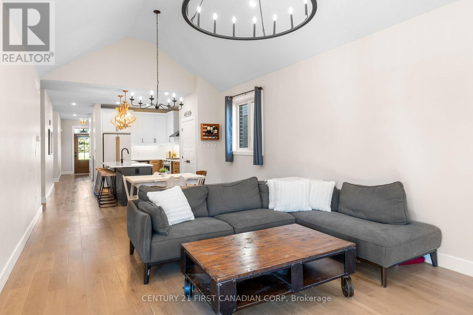 128 SCOTTS DRIVE Image 25