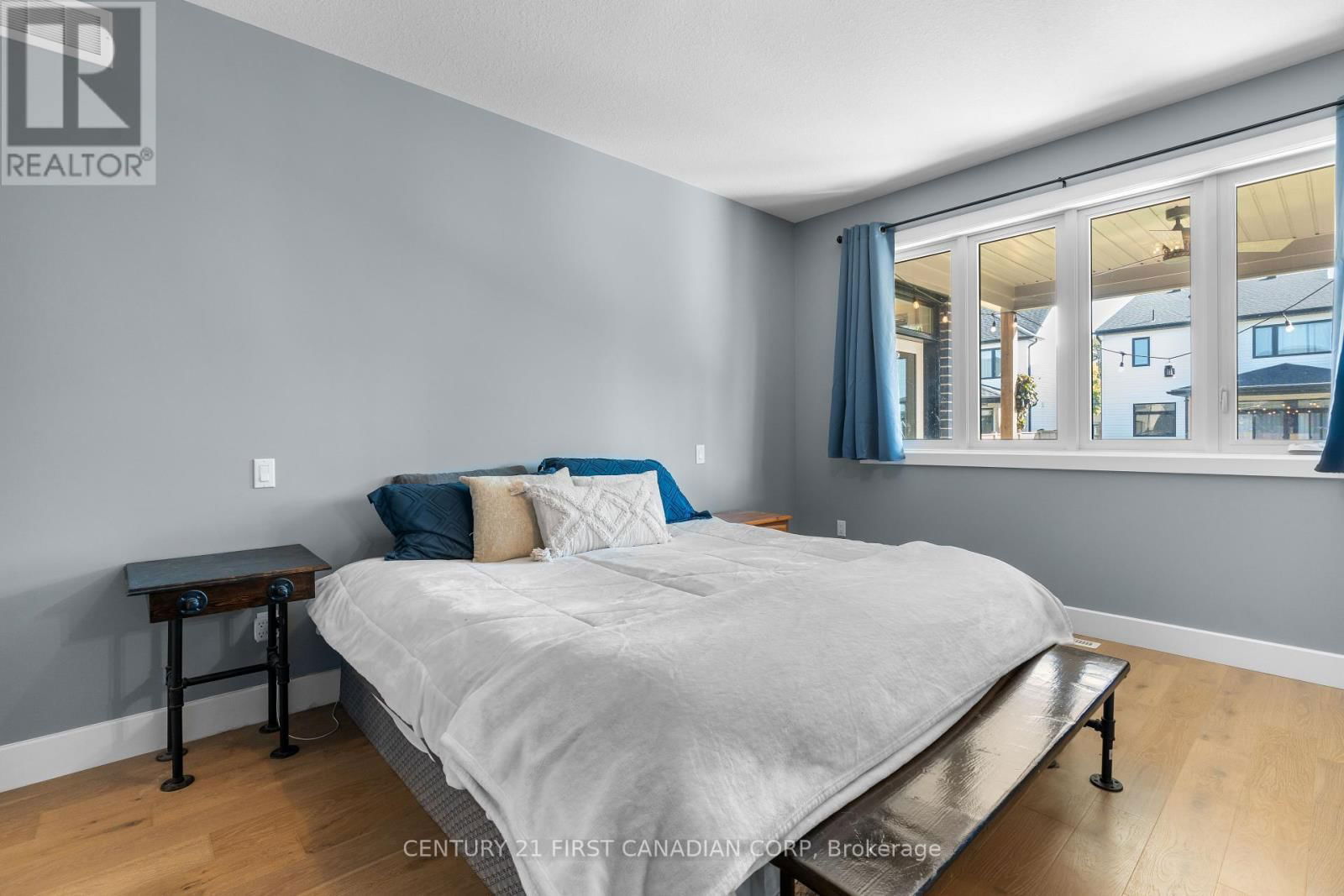 128 SCOTTS DRIVE Image 30
