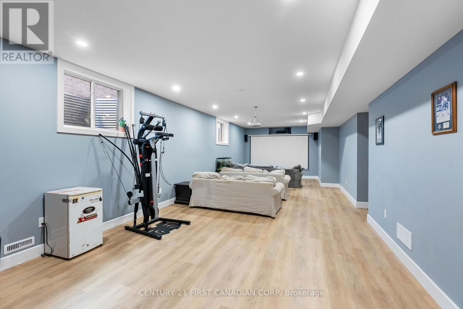 128 SCOTTS DRIVE Image 39