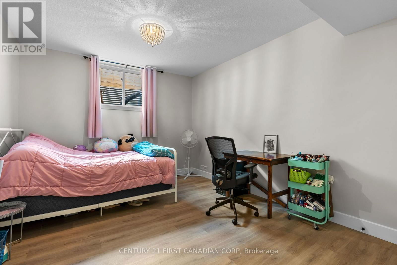 128 SCOTTS DRIVE Image 44