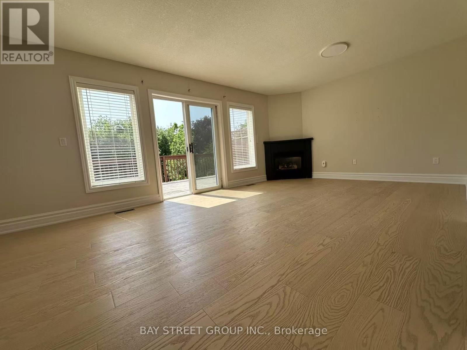 19 SILVERSMITH COURT Image 17