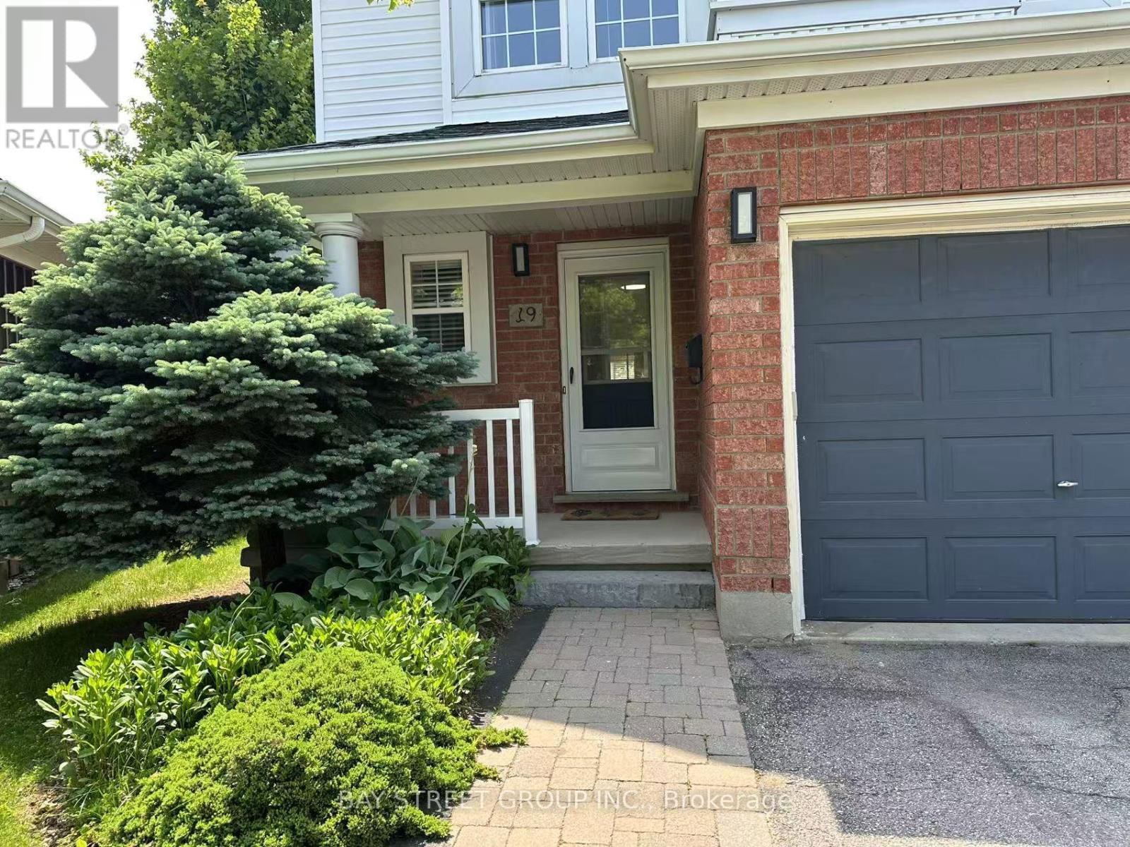 19 SILVERSMITH COURT Image 2