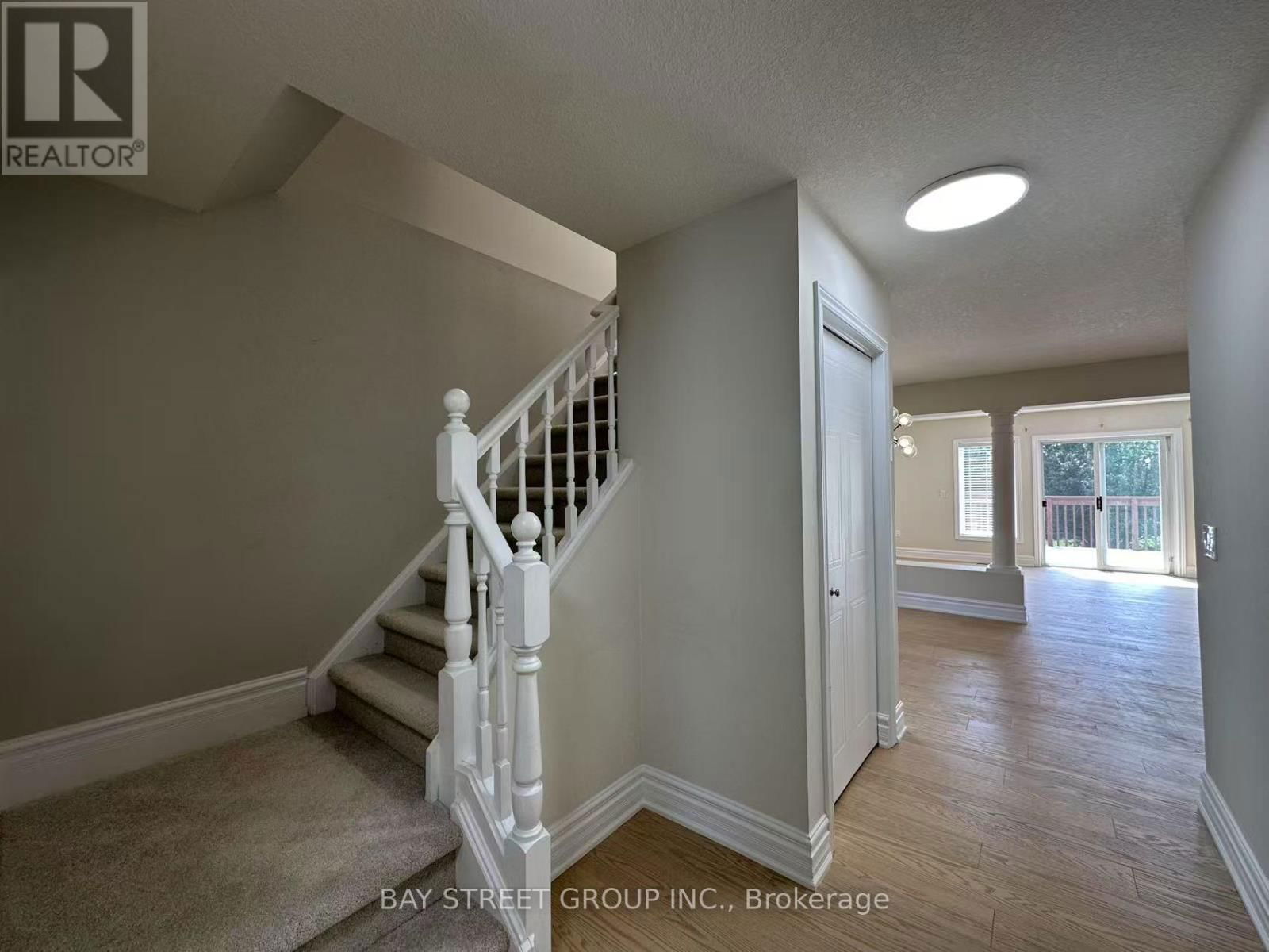 19 SILVERSMITH COURT Image 24