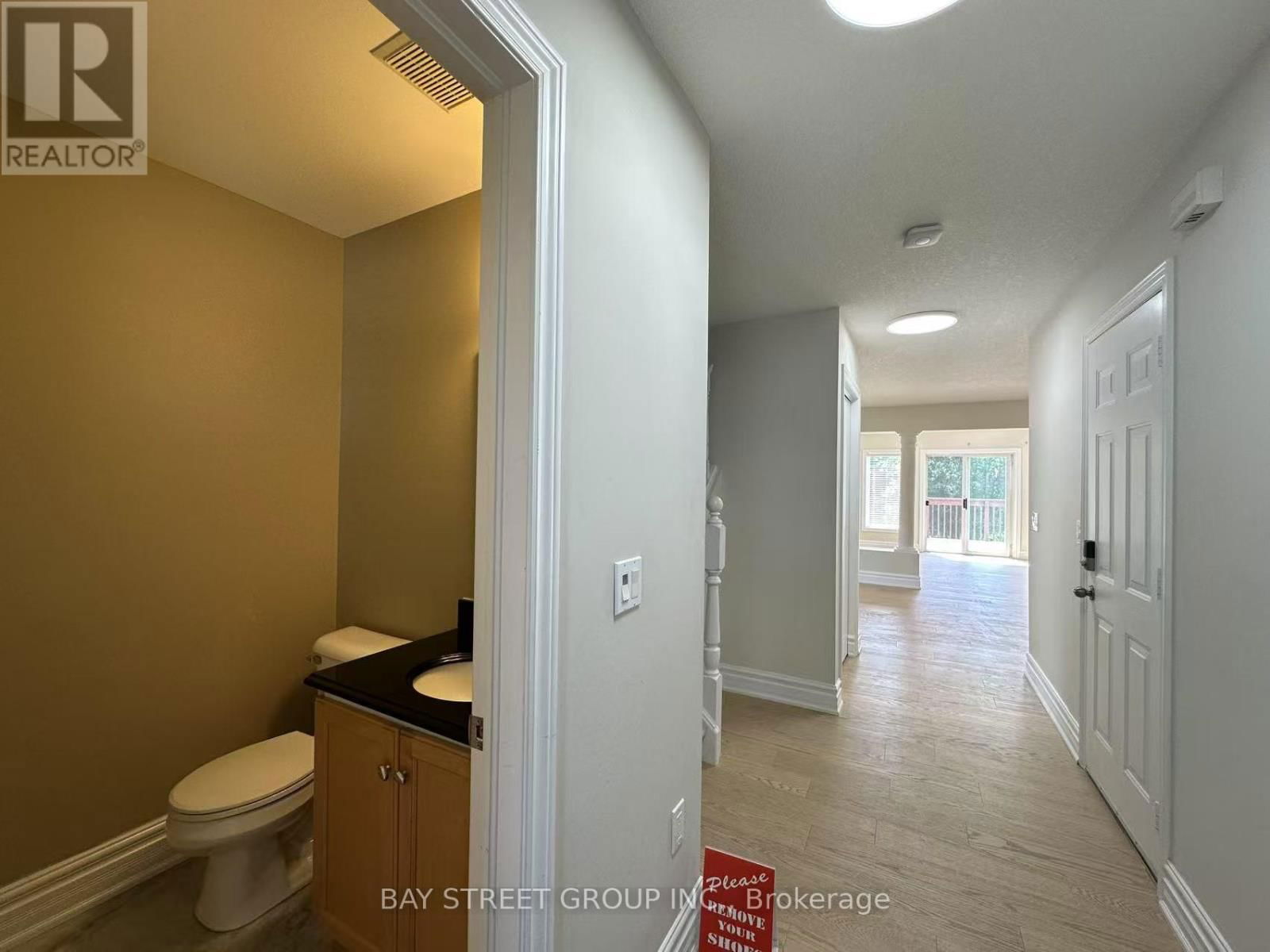 19 SILVERSMITH COURT Image 4