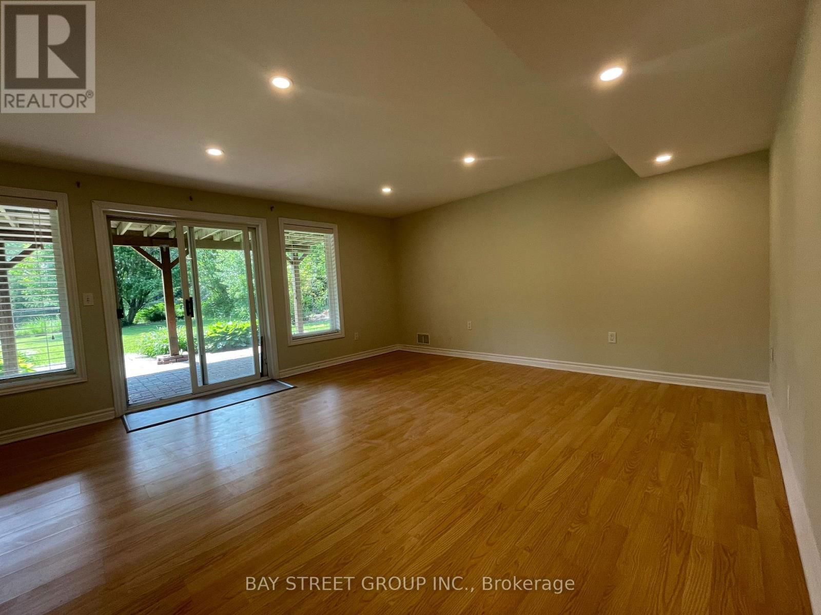 19 SILVERSMITH COURT Image 40
