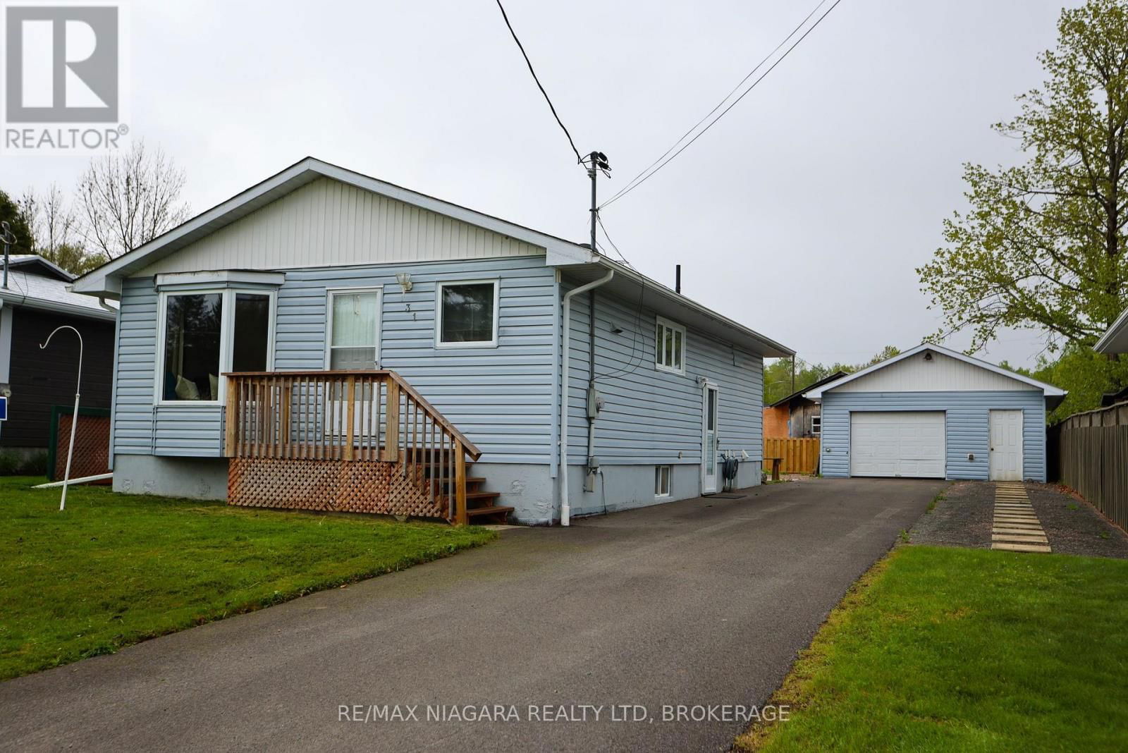 31 SPRUCE DRIVE Image 1