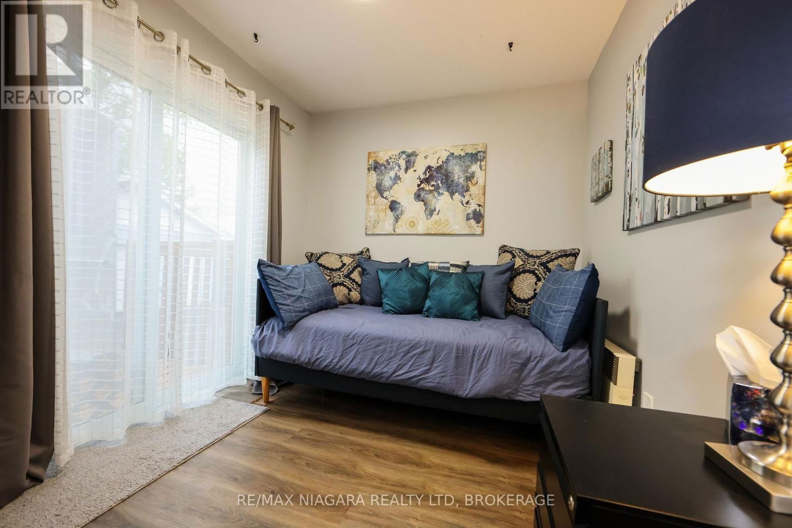 31 SPRUCE DRIVE Image 12