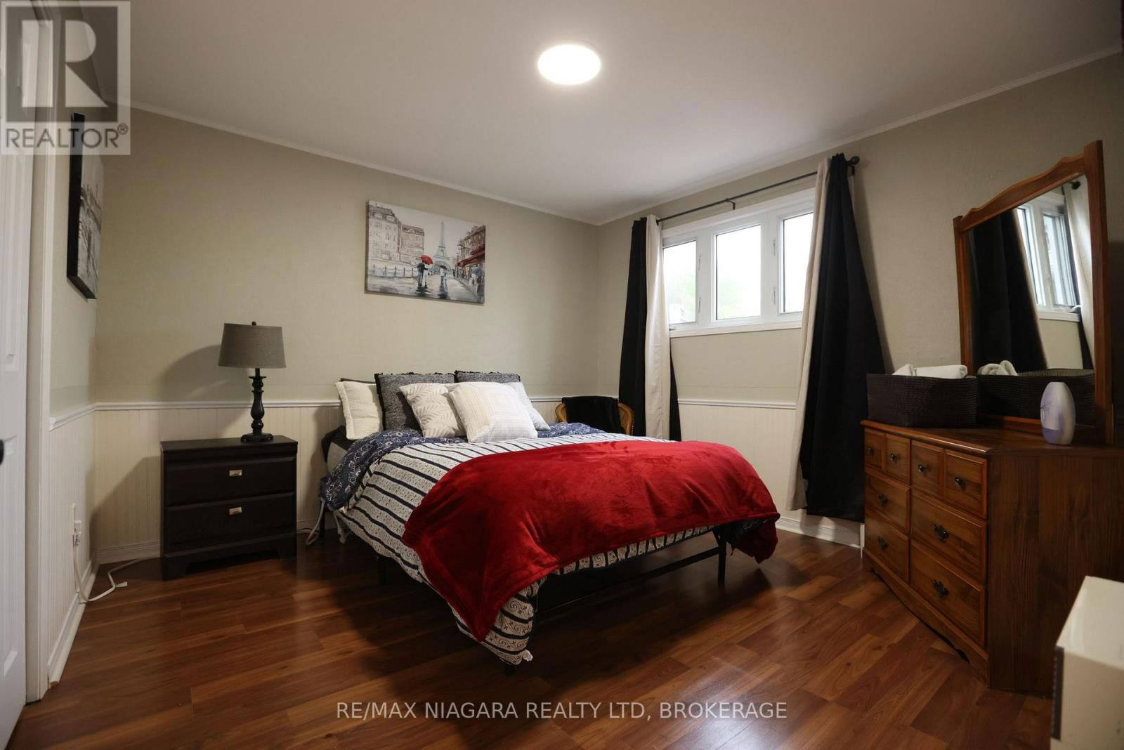 31 SPRUCE DRIVE Image 13