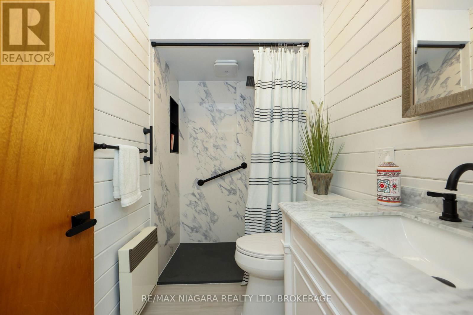 31 SPRUCE DRIVE Image 16