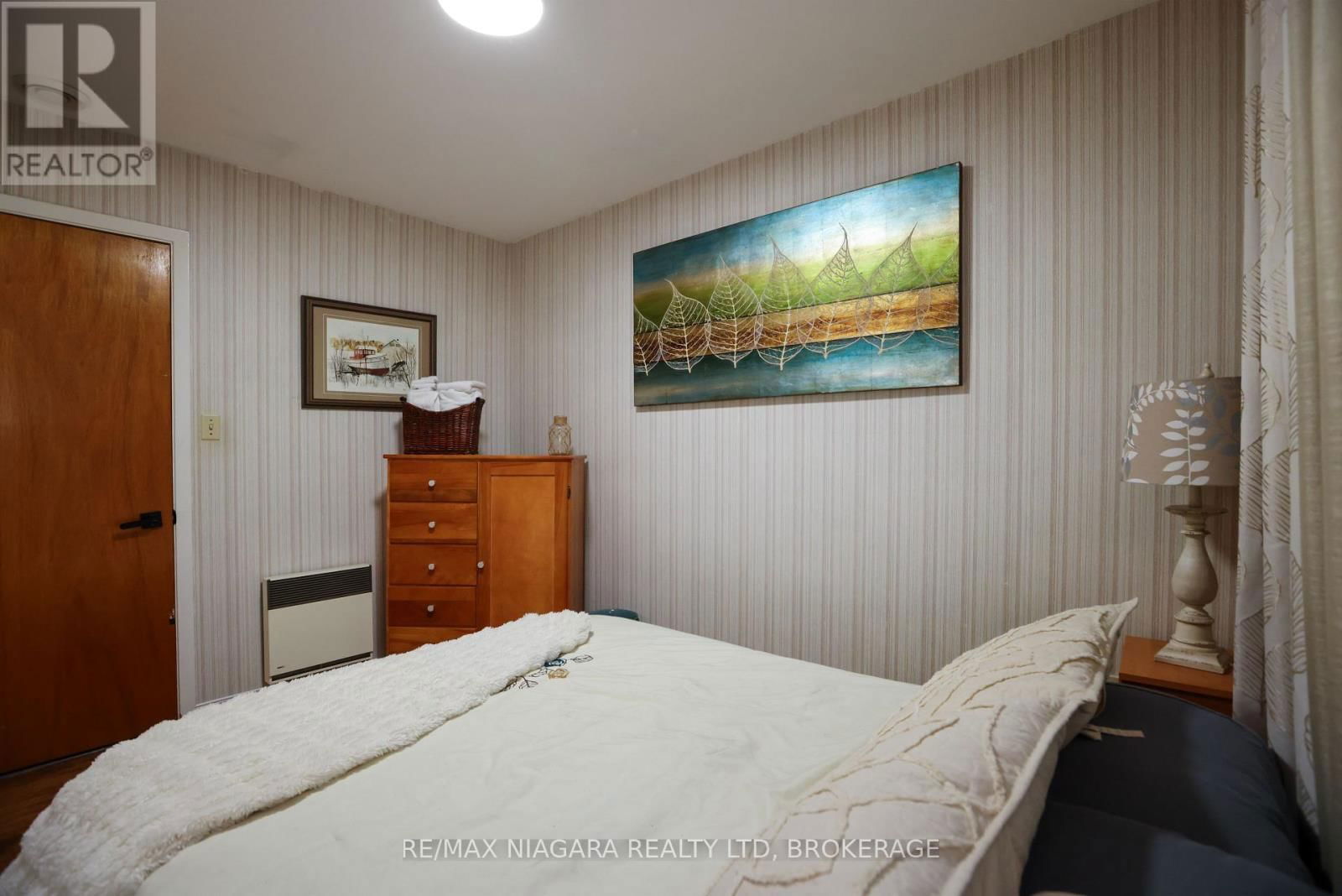 31 SPRUCE DRIVE Image 17