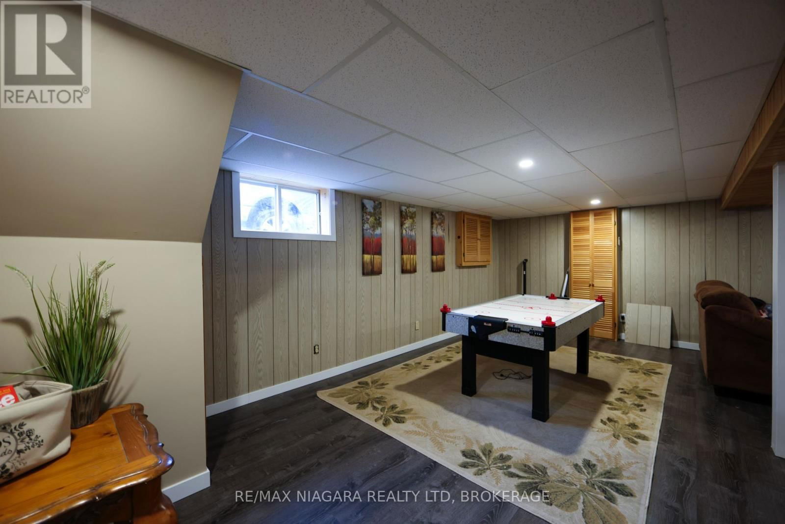 31 SPRUCE DRIVE Image 20