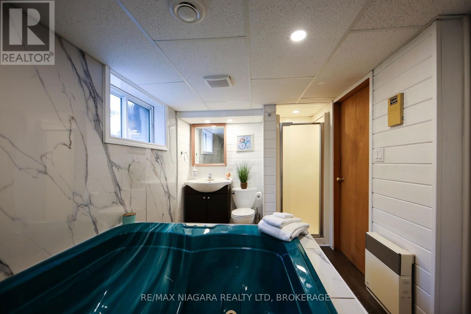 31 SPRUCE DRIVE Image 25