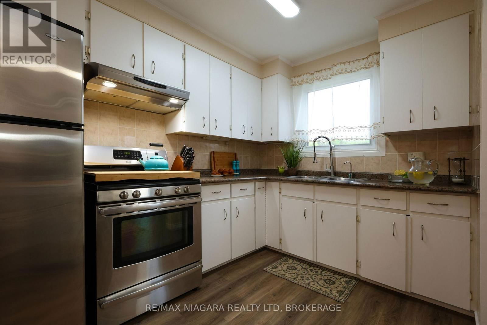31 SPRUCE DRIVE Image 3