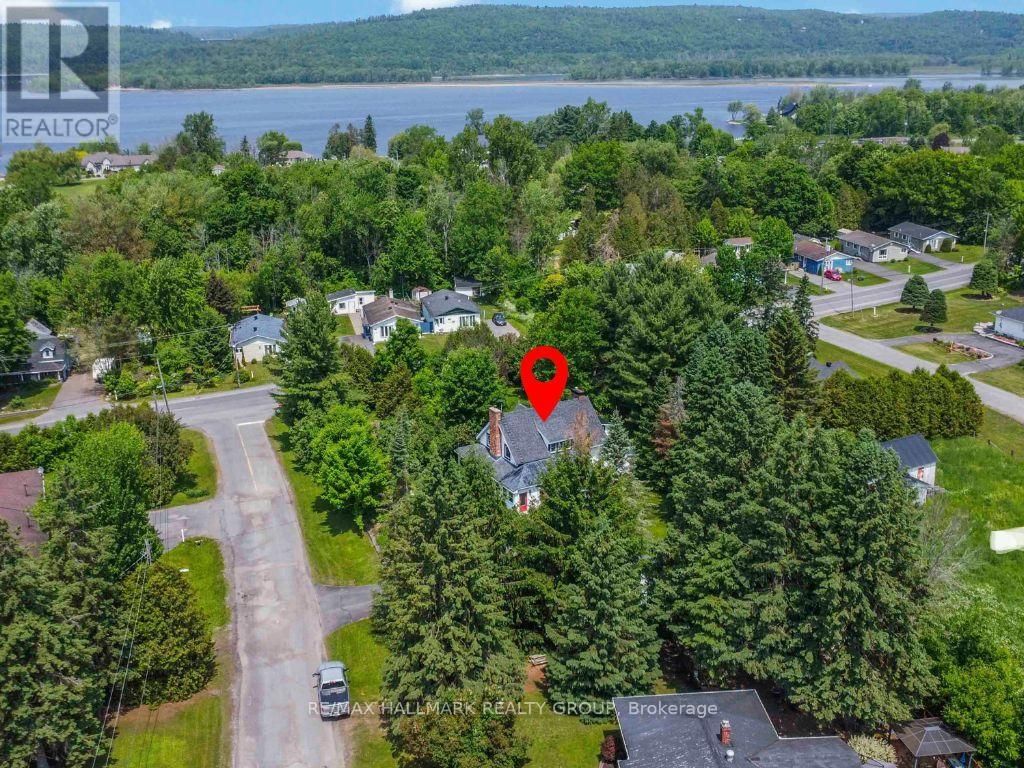 689 FRONT ROAD WEST Image 3