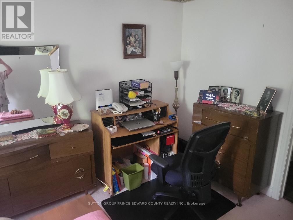 100 SELENA AVENUE Image 22