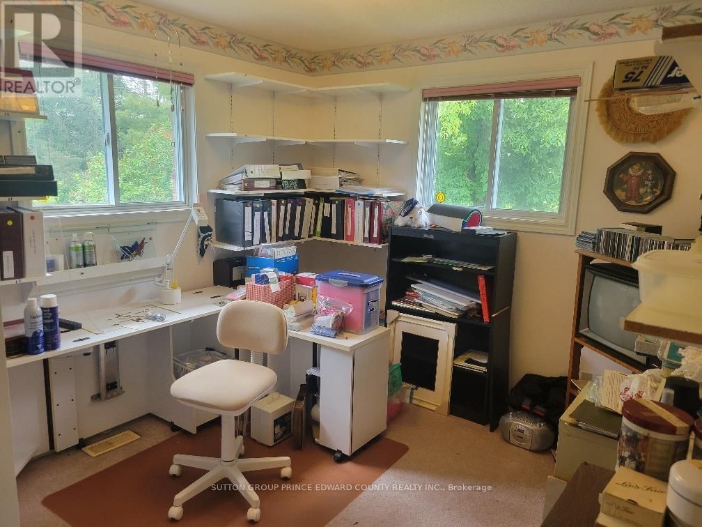 100 SELENA AVENUE Image 23