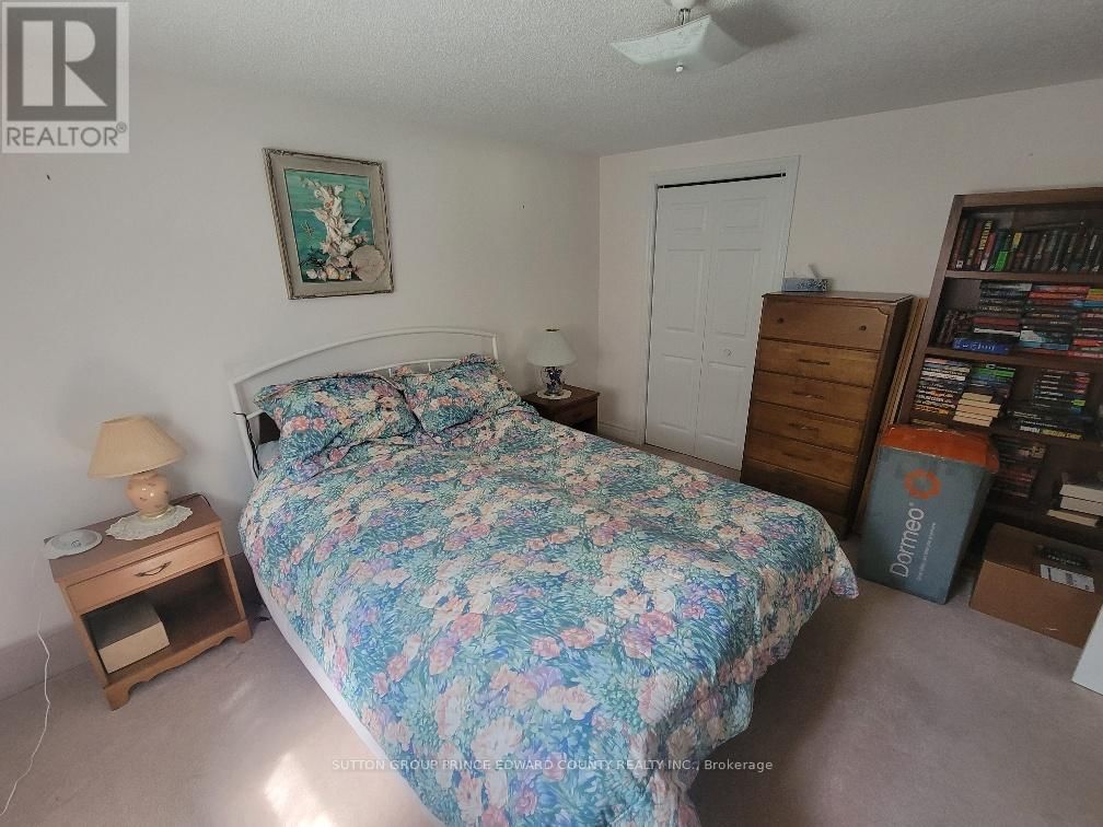 100 SELENA AVENUE Image 28