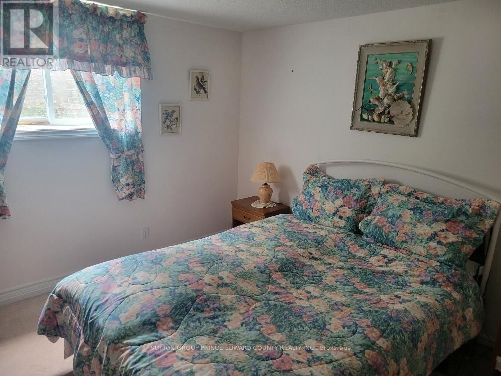 100 SELENA AVENUE Image 30