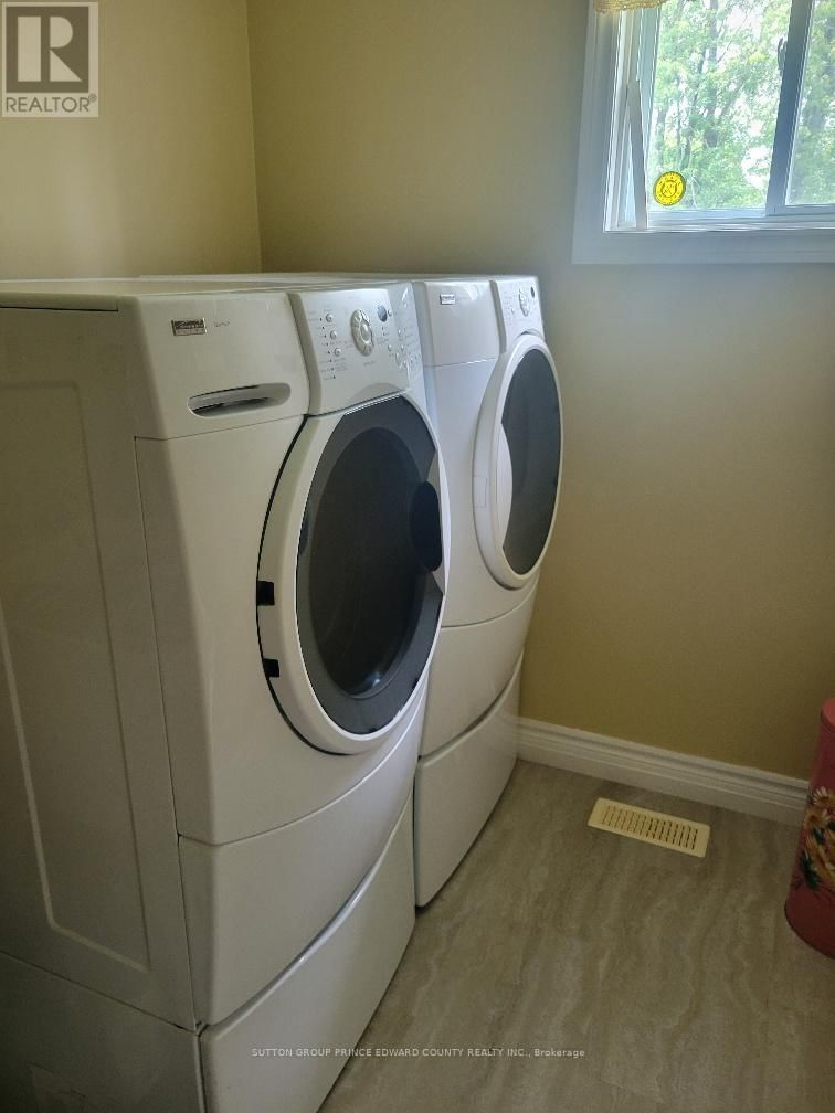 100 SELENA AVENUE Image 34