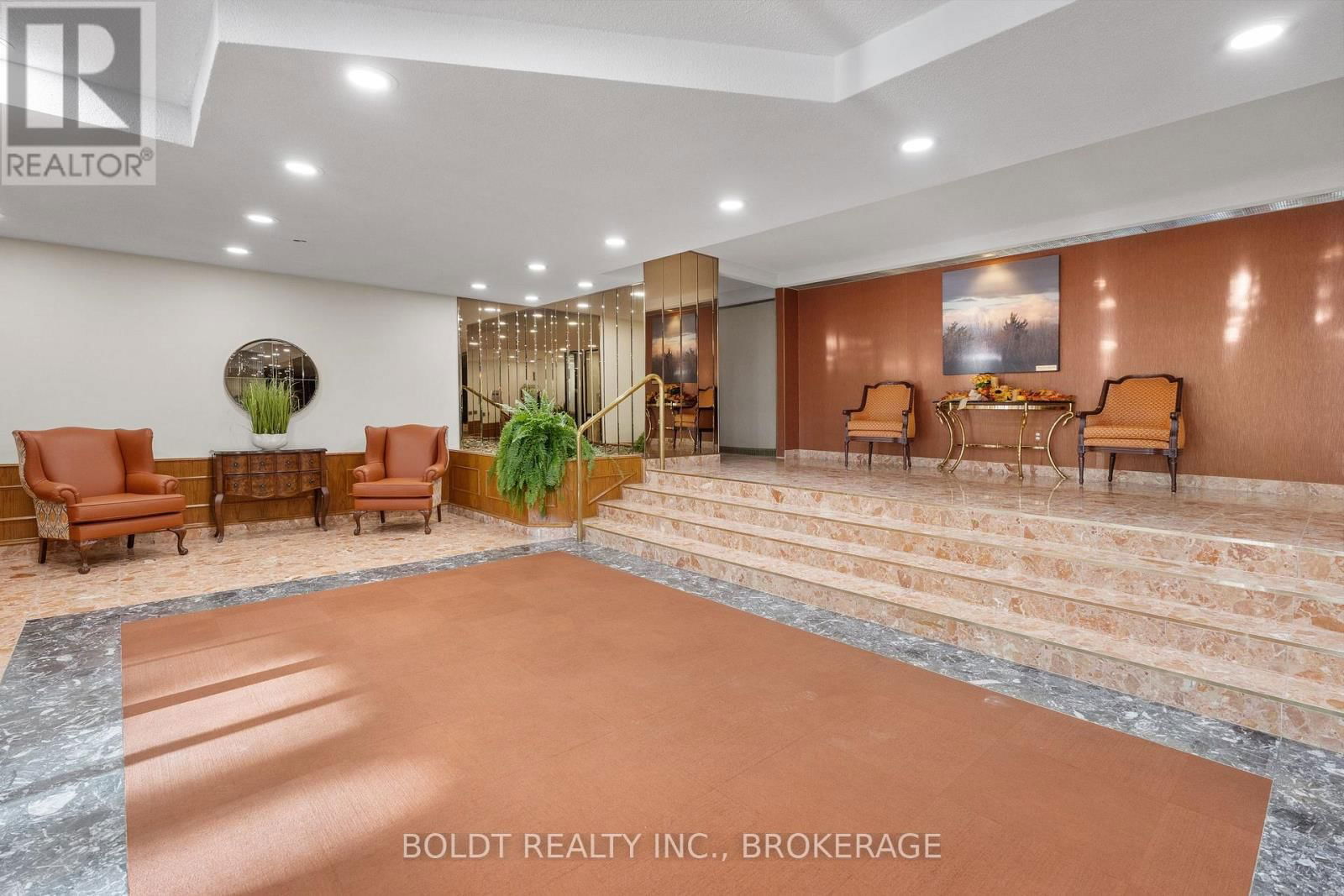 603 - 3 TOWERING HEIGHTS BOULEVARD Image 38