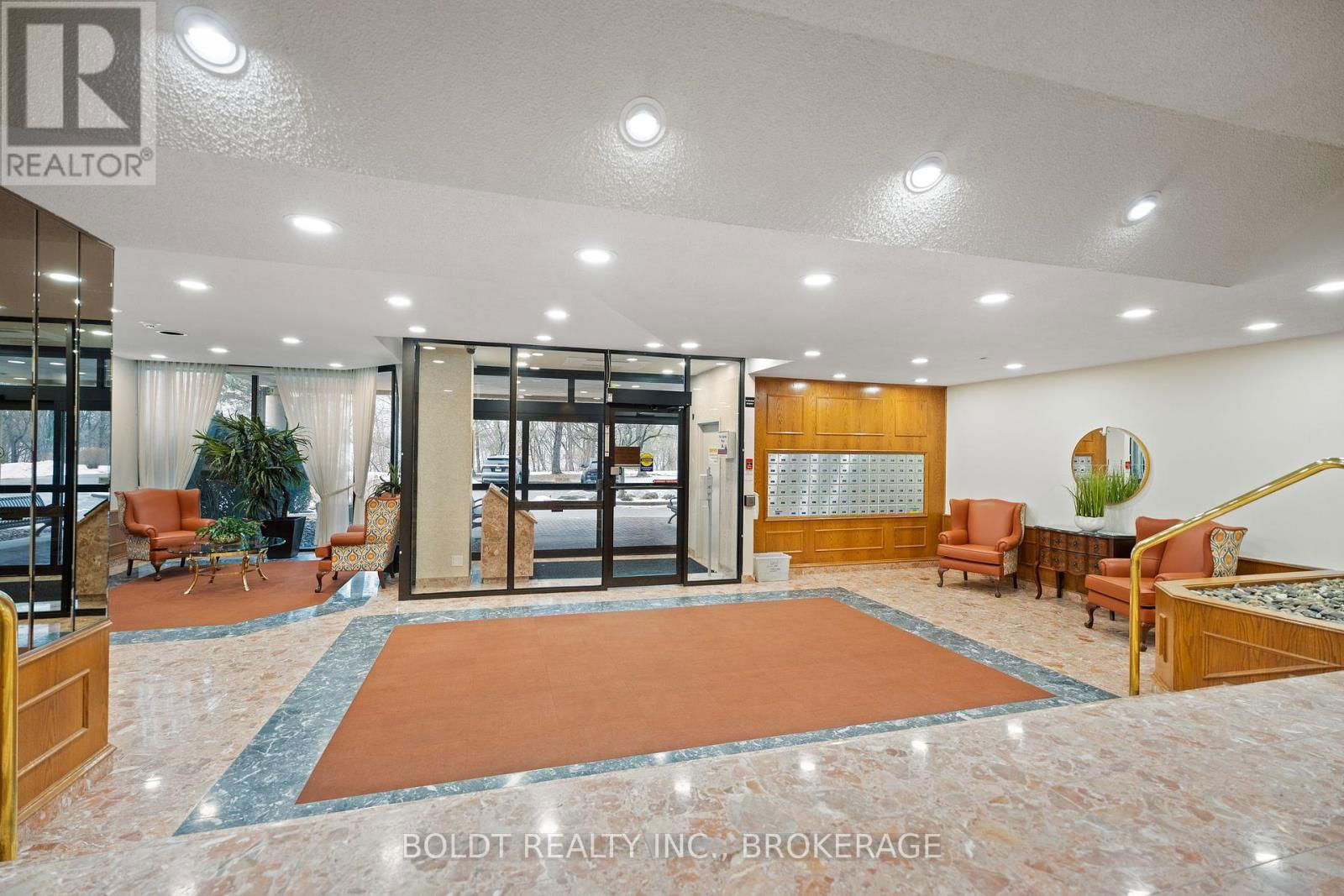 603 - 3 TOWERING HEIGHTS BOULEVARD Image 5