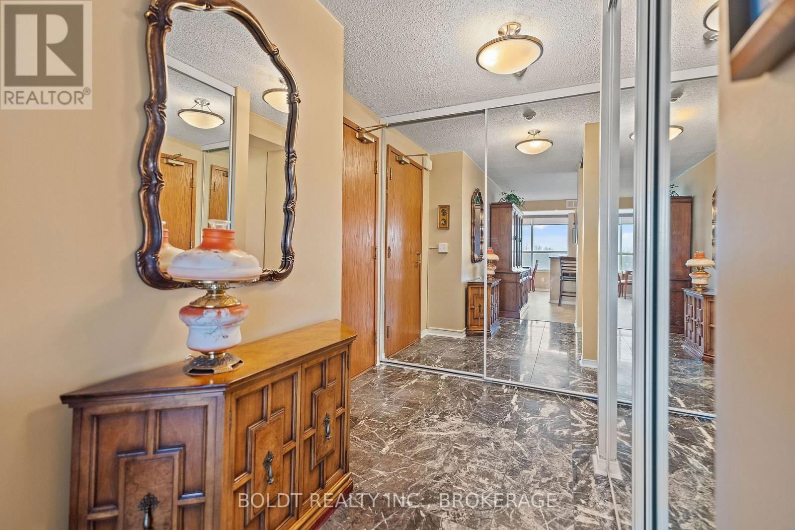 603 - 3 TOWERING HEIGHTS BOULEVARD Image 7
