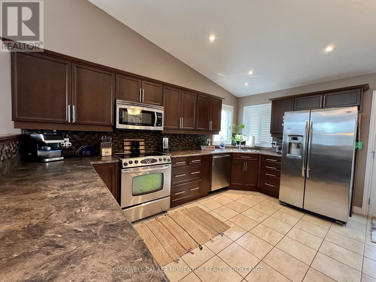 6296 PARKSIDE ROAD Image 11
