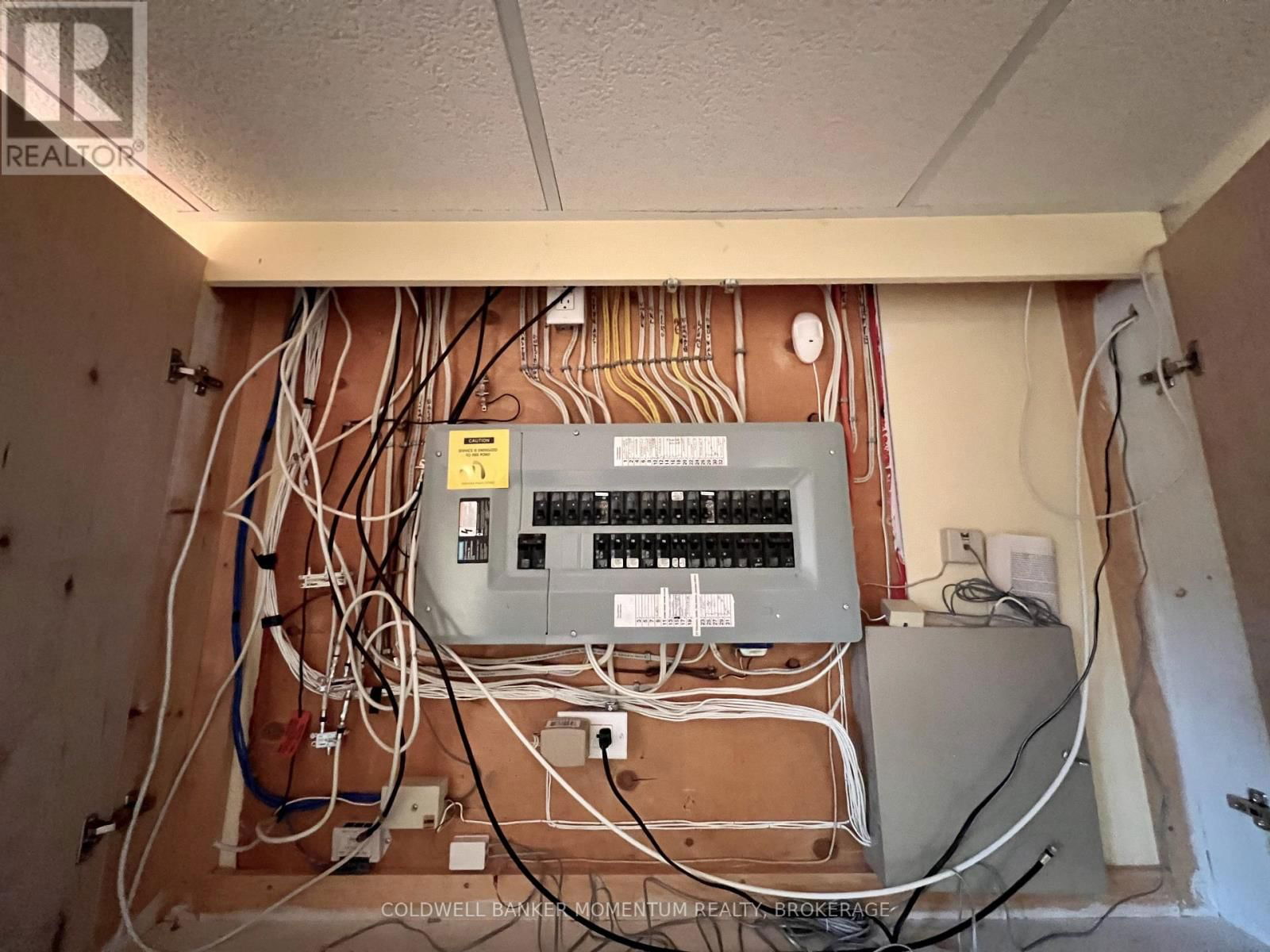 6296 PARKSIDE ROAD Image 38