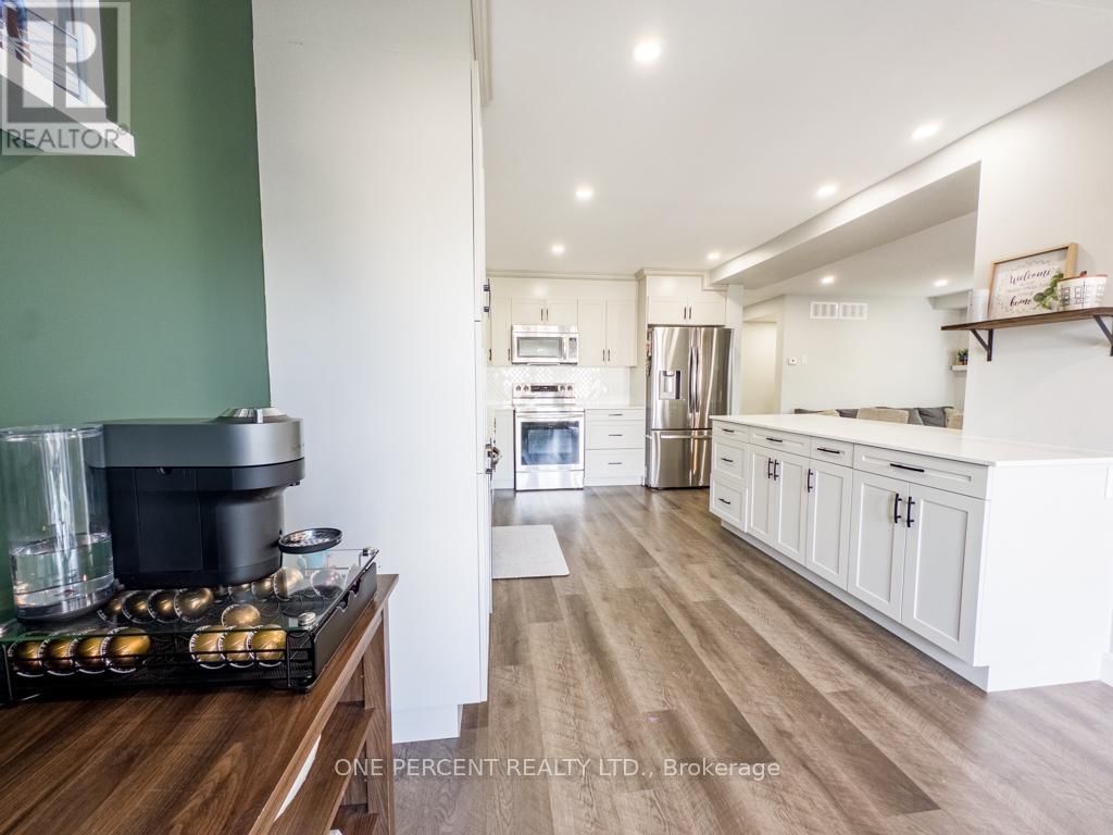 835 QUEEN STREET Image 11