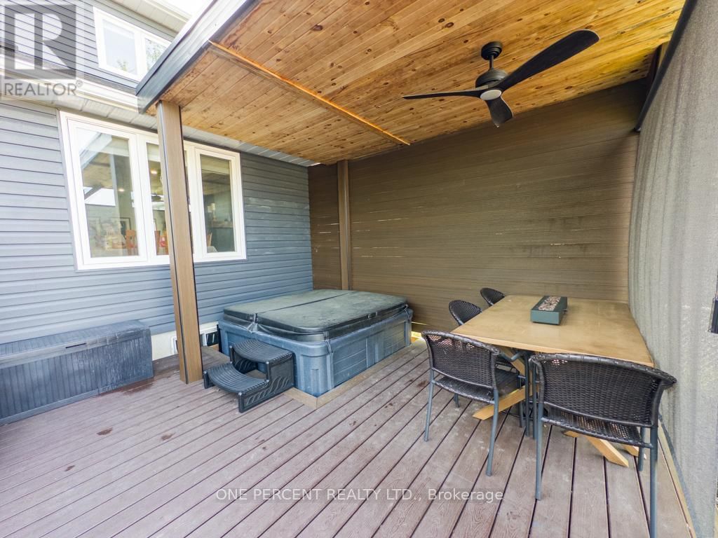 835 QUEEN STREET Image 38