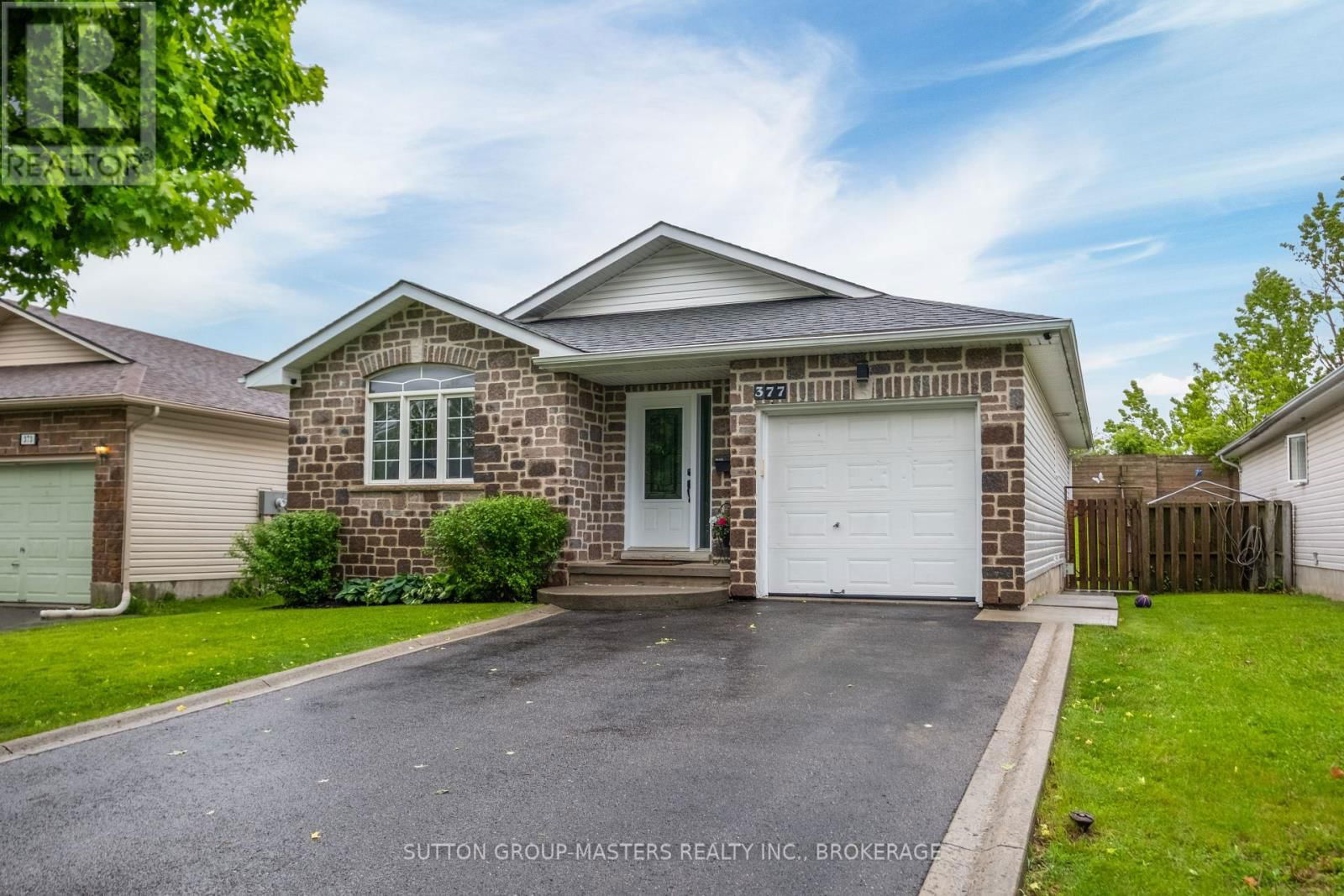377 BOXWOOD STREET Image 3